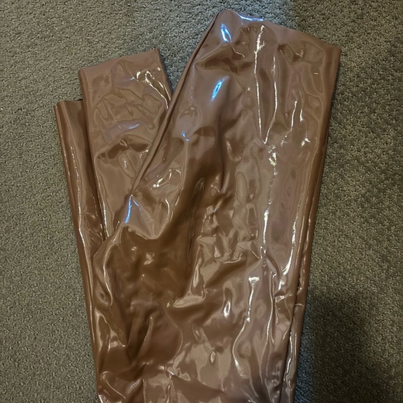 Commando Faux Patent Legging - Picture 5 of 6